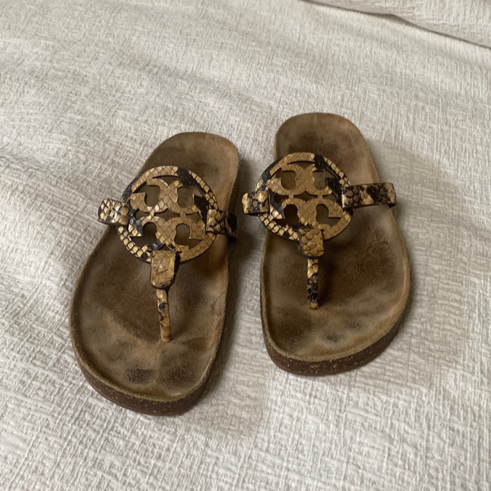Tory Burch cloud size 7 sandals